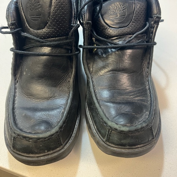 Black boots - Picture 2 of 3